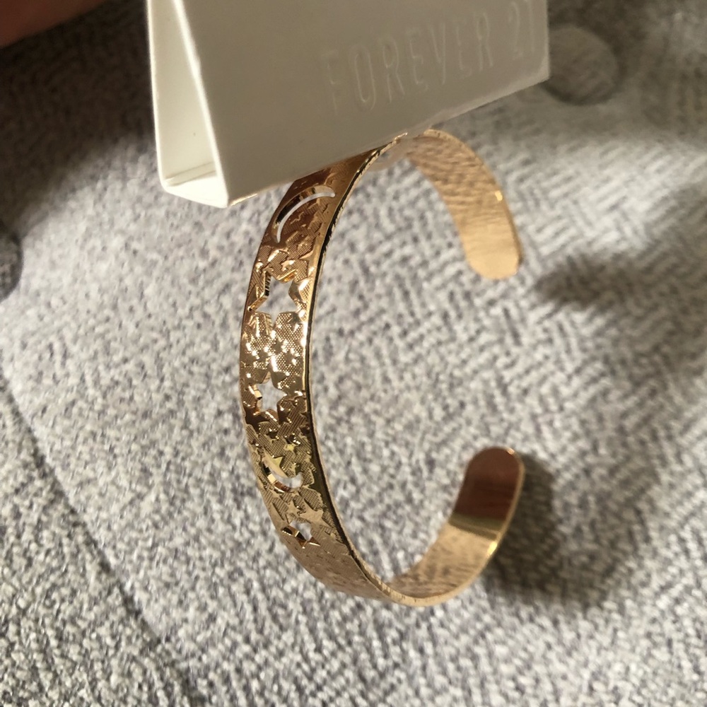 Forever 21 Gold cuff bracelet